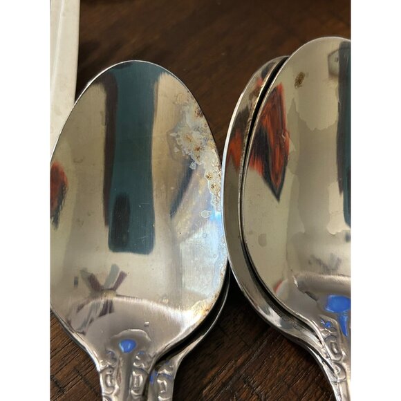 51-Piece International Silver Queens Fancy Stainless Flatware Set - Picture 10 of 11